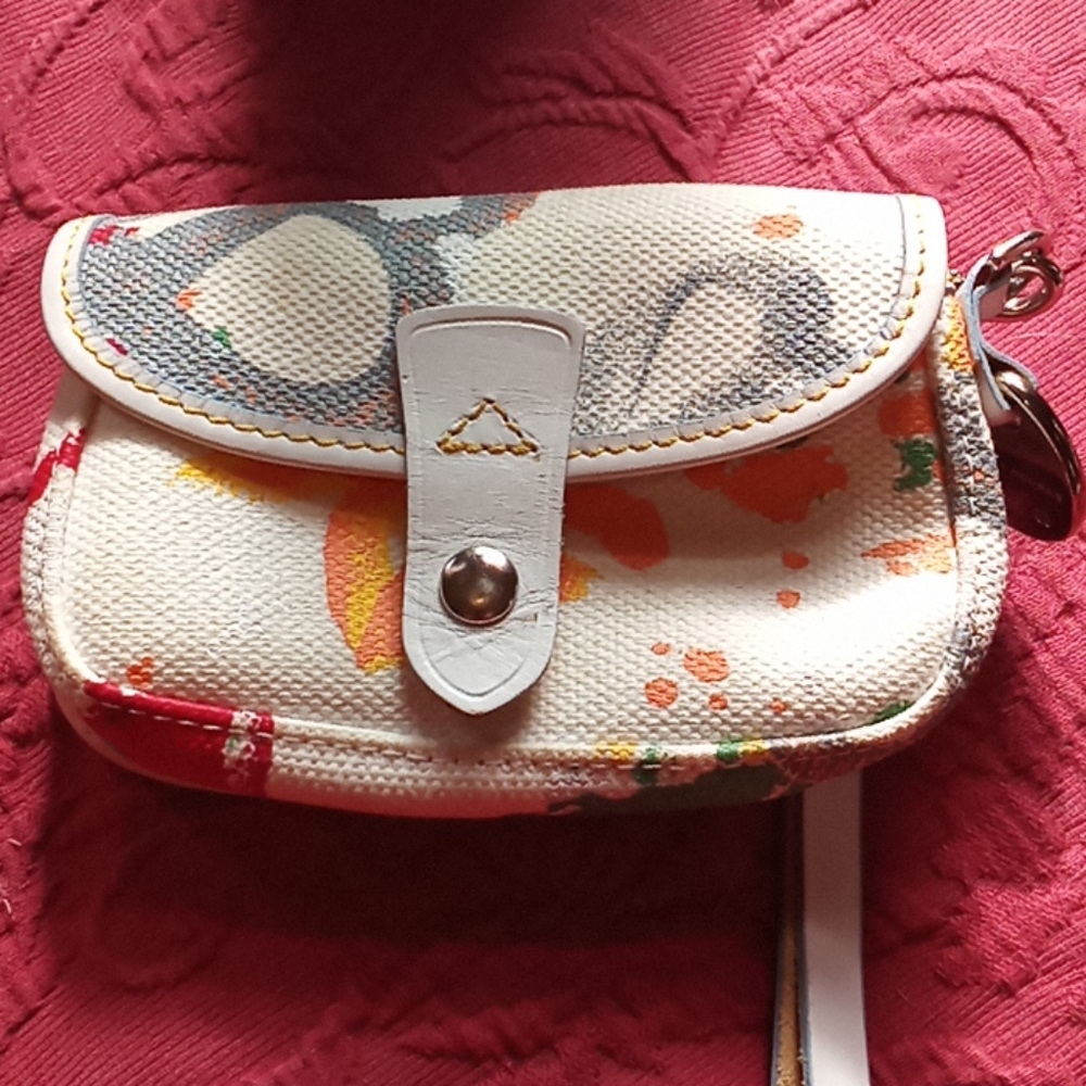 DOONEY & BOURKE signature wristlet
